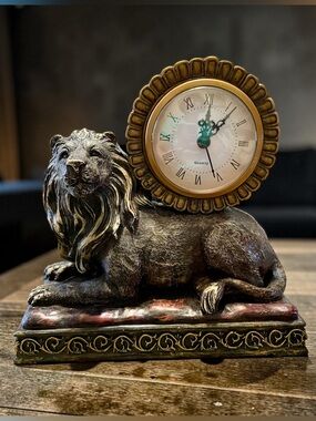 Lion mantel clock, resin, faux bronze, working clock, vintage Kirklands Home